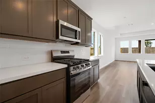 1119 Buffalo Run, Tomball, TX 77375 - Photo 3