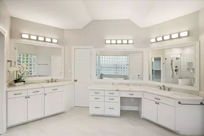 3319 Oakland Drive, Sugar Land, TX 77479 - Photo 7