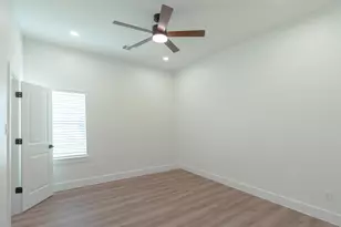 4618 Ward St, Houston, TX 77021 - Photo 25