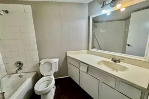 10811 Richmond Ave, Houston, TX 77042 - Photo 9