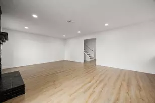 5914 Lawn Ln, Houston, TX 77088 - Photo 11