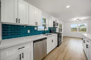 5914 Lawn Ln, Houston, TX 77088 - Photo 17