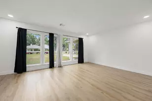 5914 Lawn Ln, Houston, TX 77088 - Photo 35