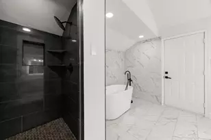 5914 Lawn Ln, Houston, TX 77088 - Photo 29