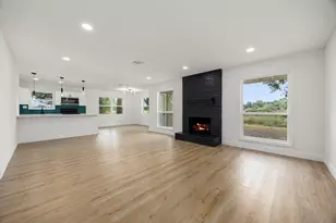 5914 Lawn Ln, Houston, TX 77088 - Photo 9