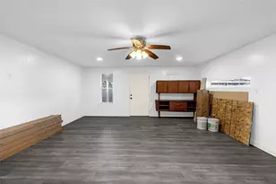 6014 Belarbor St, Houston, TX 77033 - Photo 23