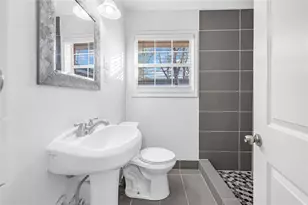 6014 Belarbor St, Houston, TX 77033 - Photo 11