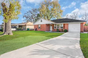6014 Belarbor St, Houston, TX 77033 - Photo 7