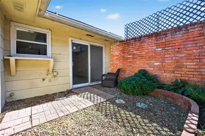 17104 Blackhawk Boulevard, Friendswood, TX 77546 - Photo 33