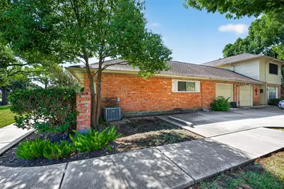 17104 Blackhawk Boulevard, Friendswood, TX 77546 - Photo 3