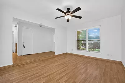 17104 Blackhawk Boulevard, Friendswood, TX 77546 - Photo 9