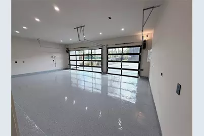 827 Bunker Hill Road, Houston, TX 77024 - Photo 9