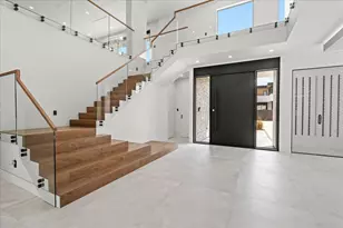 827 Bunker Hill Rd, Houston, TX 77024 - Photo 5