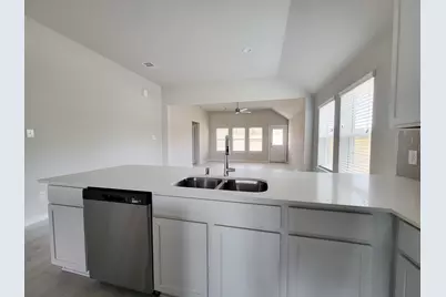902 Cold Snow Drive, Houston, TX 77090 - Photo 13