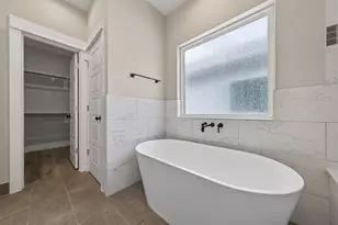 1205 W Tidwell Rd, Houston, TX 77091 - Photo 21