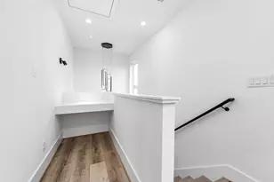 313 N Nagle St, Houston, TX 77003 - Photo 27