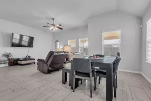 15322 Laceleaf Trl, Houston, TX 77044 - Photo 9