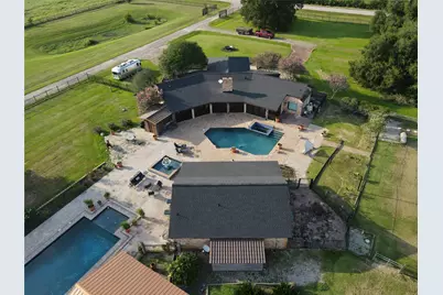1226 County Road 45, Angleton, TX 77515 - Photo 3