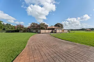 1226 County Rd 45, Angleton, TX 77515 - Photo 41