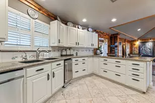 1226 County Rd 45, Angleton, TX 77515 - Photo 25