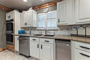 1226 County Rd 45, Angleton, TX 77515 - Photo 27