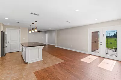 9203 Avenue G, Liverpool, TX 77577 - Photo 7