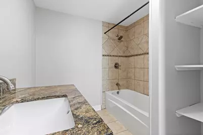 9203 Avenue G, Liverpool, TX 77577 - Photo 17