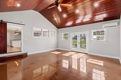 9203 Avenue G, Liverpool, TX 77577 - Photo 5