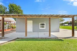 9203 Avenue G, Liverpool, TX 77577 - Photo 31