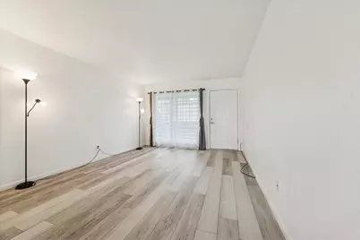 4450 Sherwood Lane #8, Houston, TX 77092 - Photo 5