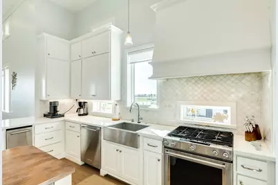 408 Seagrass, Gilchrist, TX 77617 - Photo 21