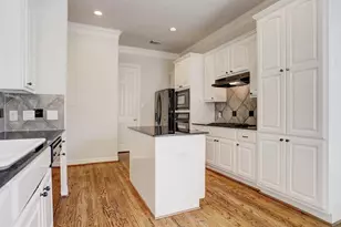 2822 Briarhurst Park, Houston, TX 77057 - Photo 11