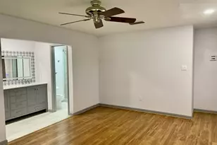 710 Voyager Dr, Houston, TX 77062 - Photo 13