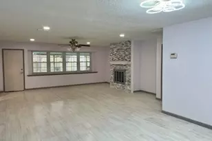 710 Voyager Dr, Houston, TX 77062 - Photo 7