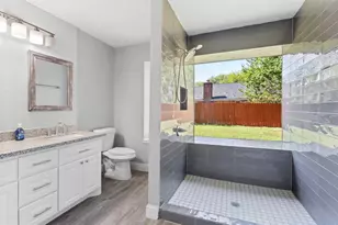 11710 Seawood Dr, Houston, TX 77089 - Photo 13