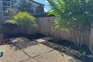 7499 Brompton St, Houston, TX 77025 - Photo 37