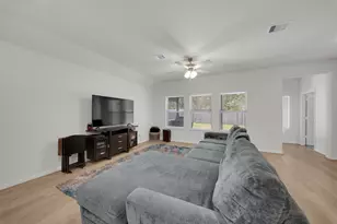11914 Fletching Stone Ln, Houston, TX 77044 - Photo 3