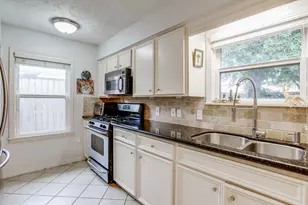 1014 Nashua St, Houston, TX 77008 - Photo 13