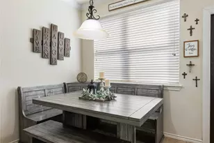 3031 Hawthorne Glen Ln, Dickinson, TX 77539 - Photo 11