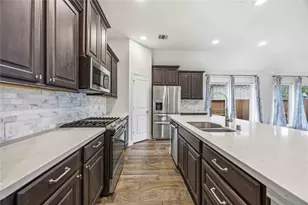 9314 Eckert Rd, Iowa Colony, TX 77583 - Photo 5