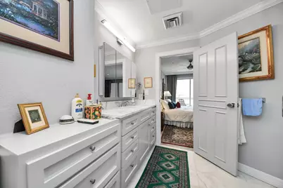 5050 Woodway Drive #7L, Houston, TX 77056 - Photo 23
