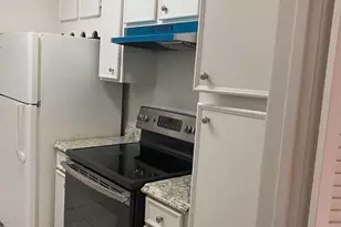 4649 Wild Indigo St, Houston, TX 77027 - Photo 9