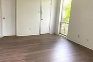 4649 Wild Indigo St, Houston, TX 77027 - Photo 5