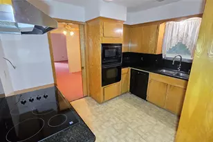 12118 Cathy Dr, Houston, TX 77065 - Photo 11