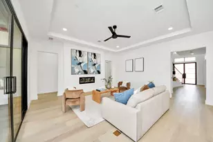 5115 Maple St, Bellaire, TX 77401 - Photo 17