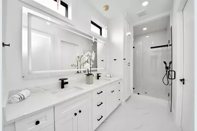 5115 Maple Street, Bellaire, TX 77401 - Photo 21