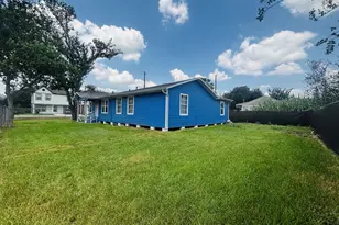 8201 Kenton St, Houston, TX 77028 - Photo 5