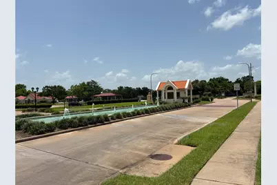 2106 Lakeshore Forest Court, Missouri City, TX 77459 - Photo 29