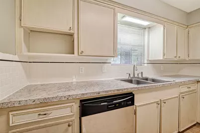 210 Woodhaven Street, Highlands, TX 77562 - Photo 23