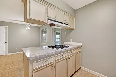 210 Woodhaven Street, Highlands, TX 77562 - Photo 15